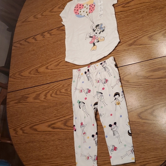 GAP Other - NWT Disney outfit